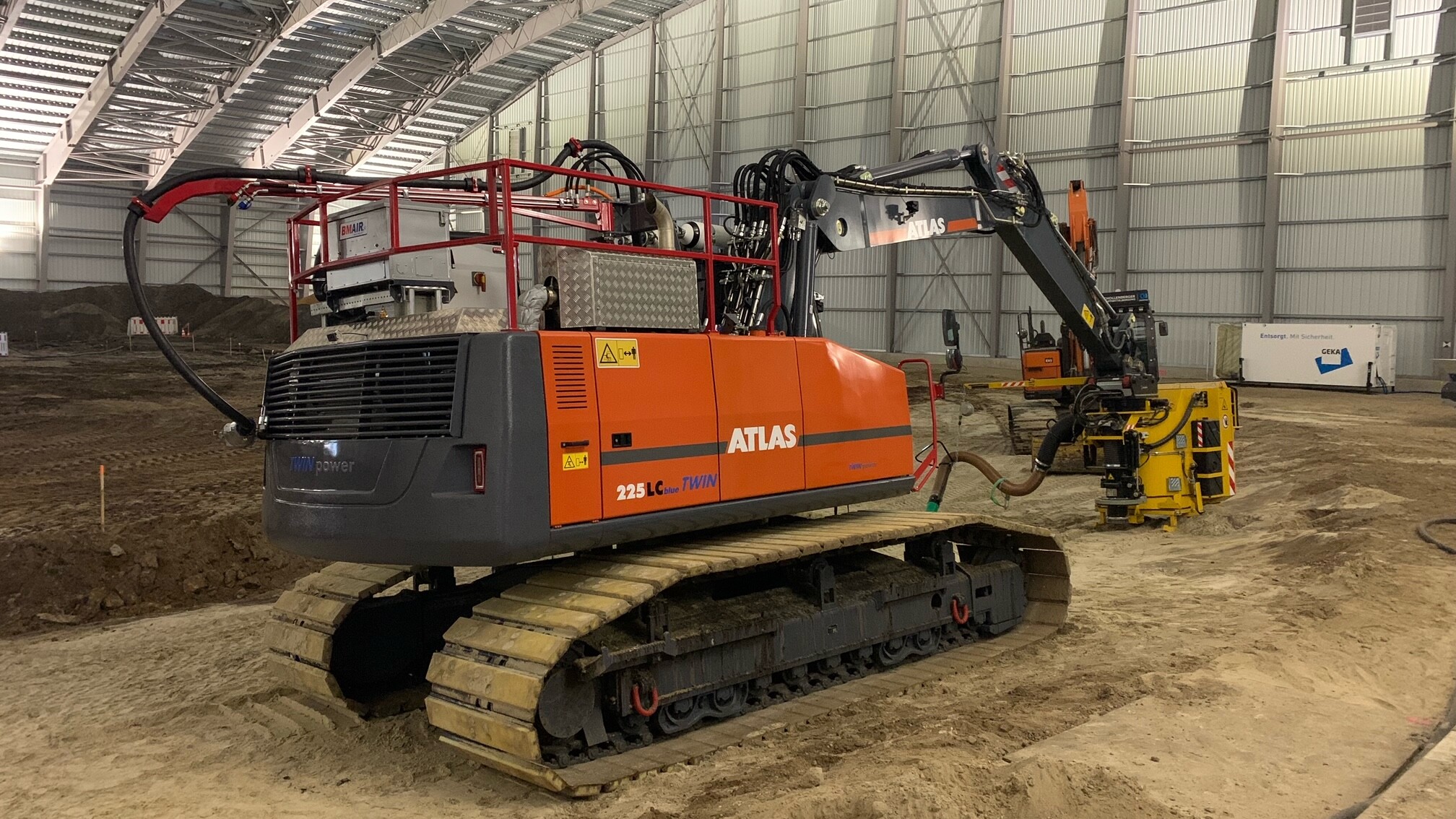 Hybridbagger mit einer Schutzbelüftung