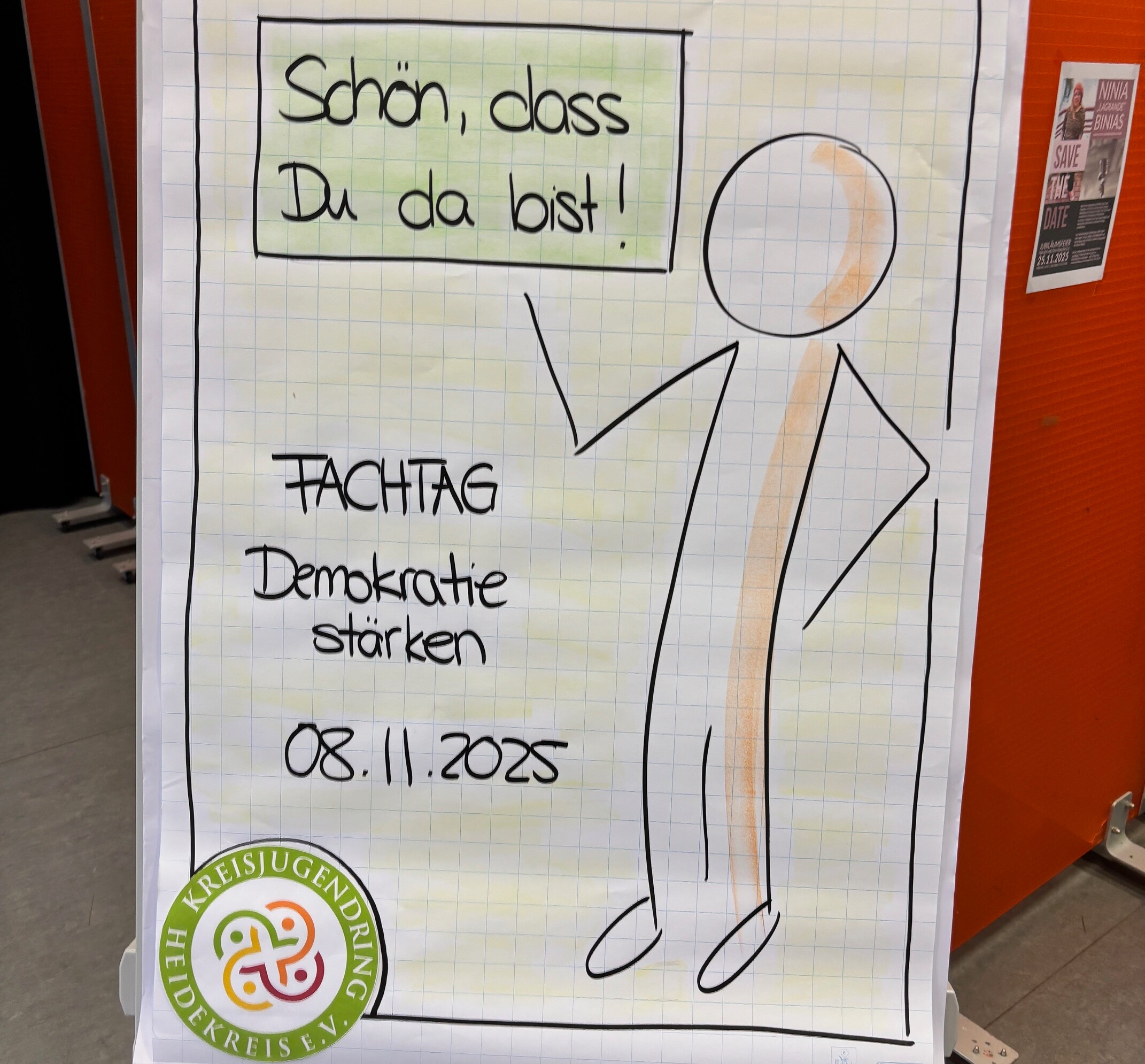 Hinweisschild zum Fachtag Demokratie stärken.